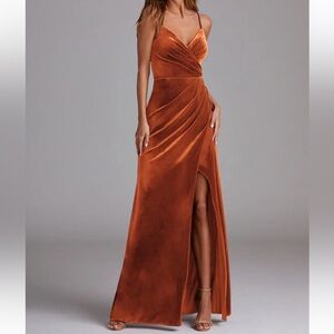 Azazie Maci Women’s Size 8 V-Neck Burnt Orange Sheath Pleated Velvet Dress